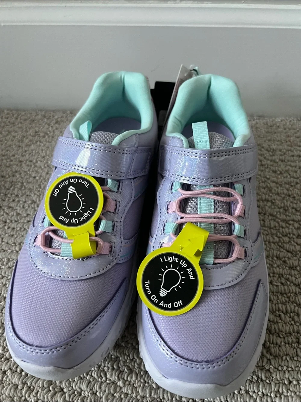 Athletic Works Girls' Star Light-Up Sneakers size4 NWT $15